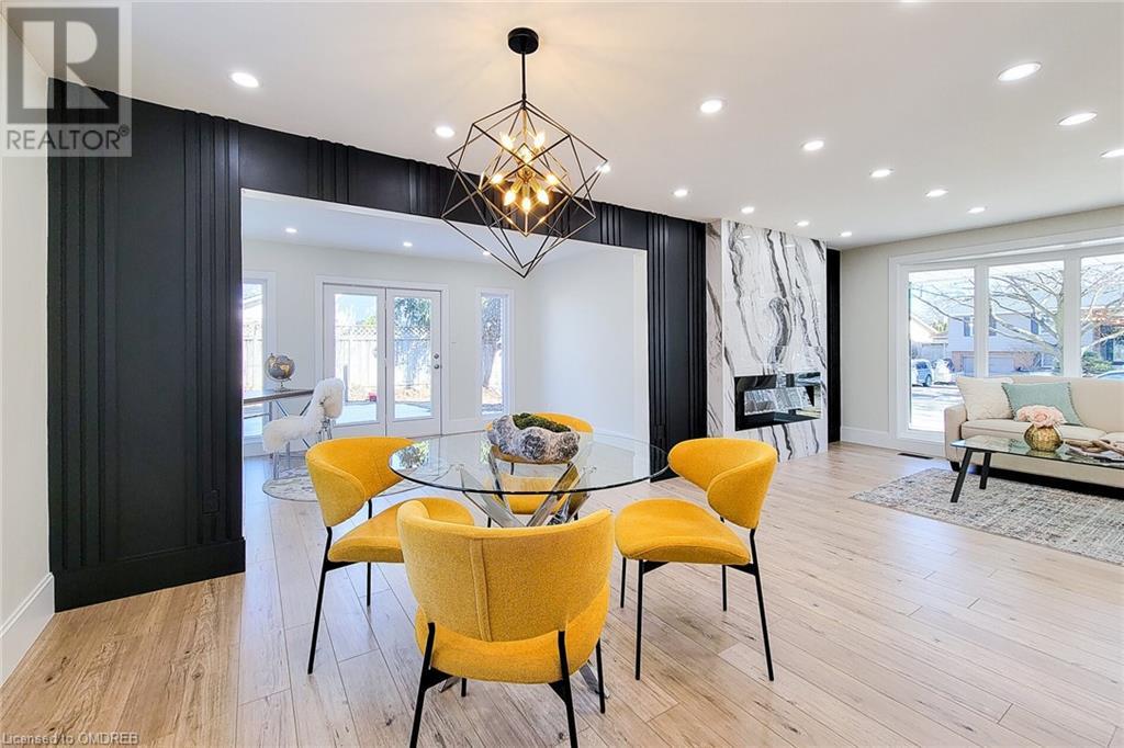 602 JENNIFER Crescent