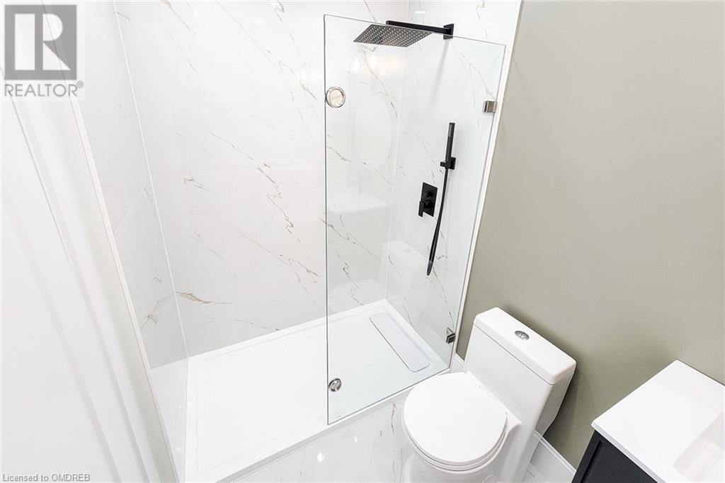 602 JENNIFER Crescent