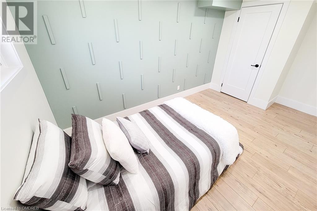 602 JENNIFER Crescent