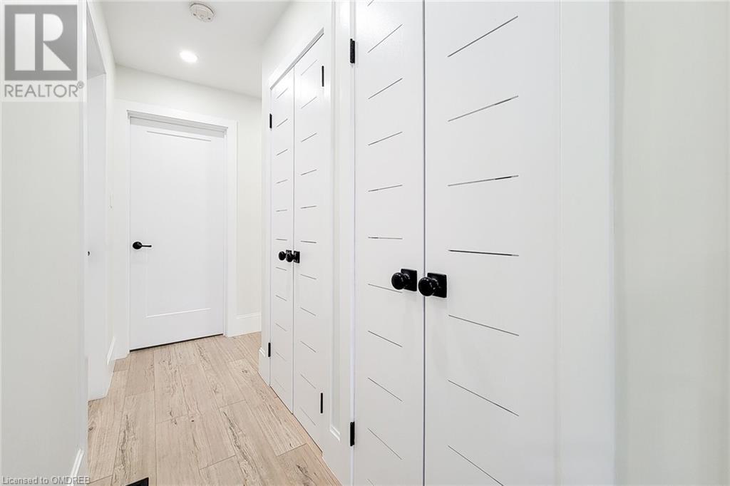 602 JENNIFER Crescent