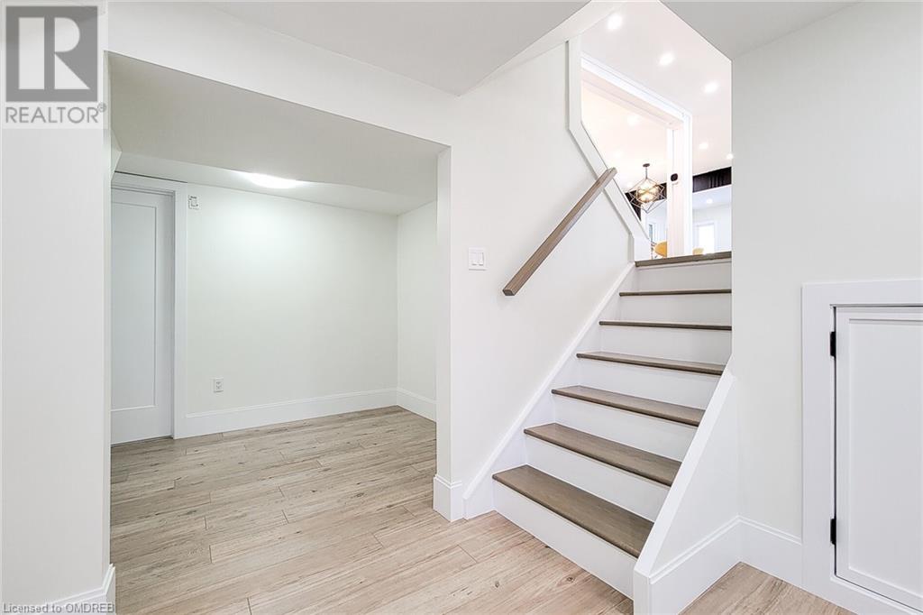 602 JENNIFER Crescent