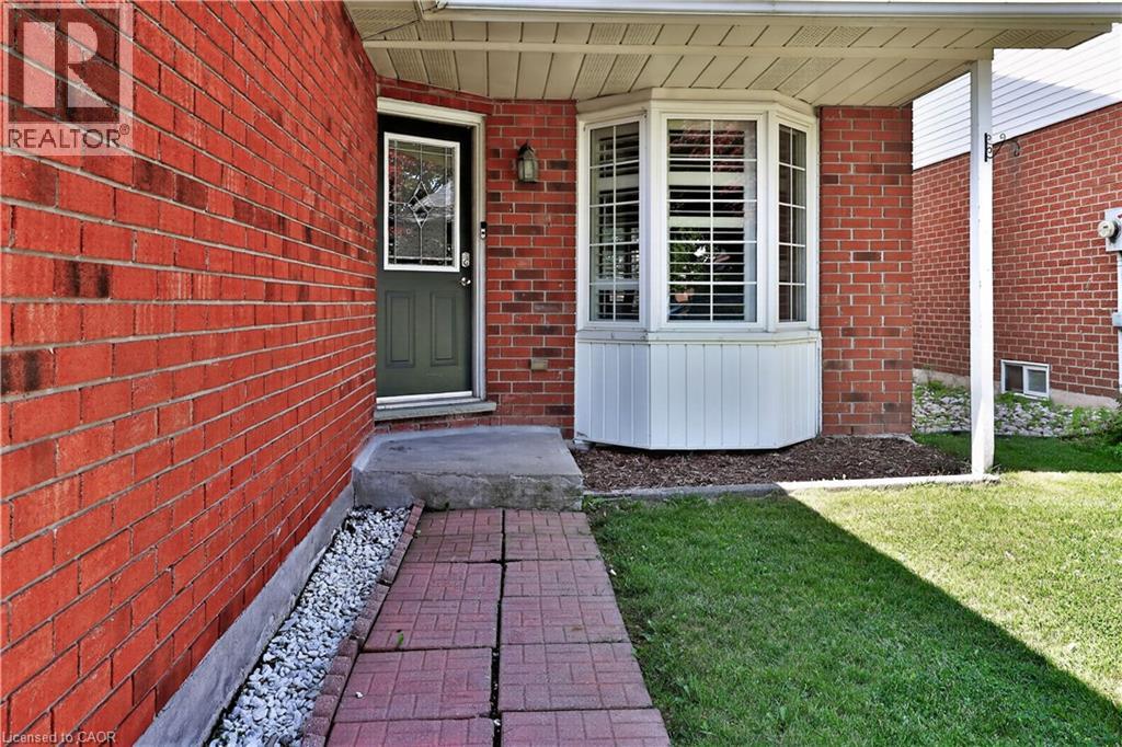 2102 SALMA Crescent