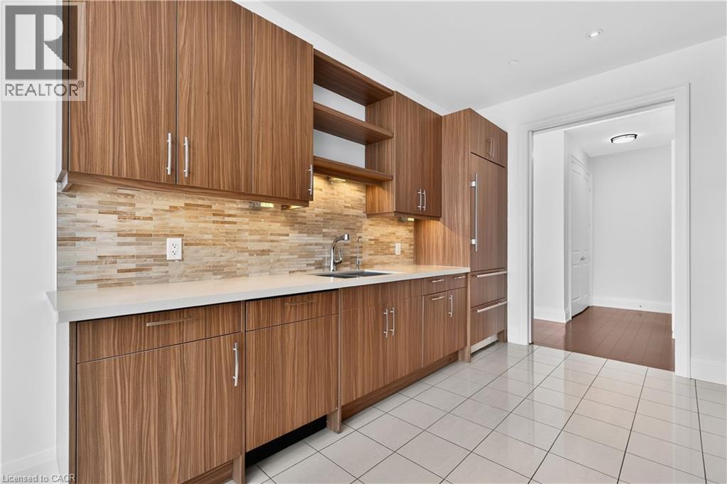 11 BRONTE Road Unit# 808