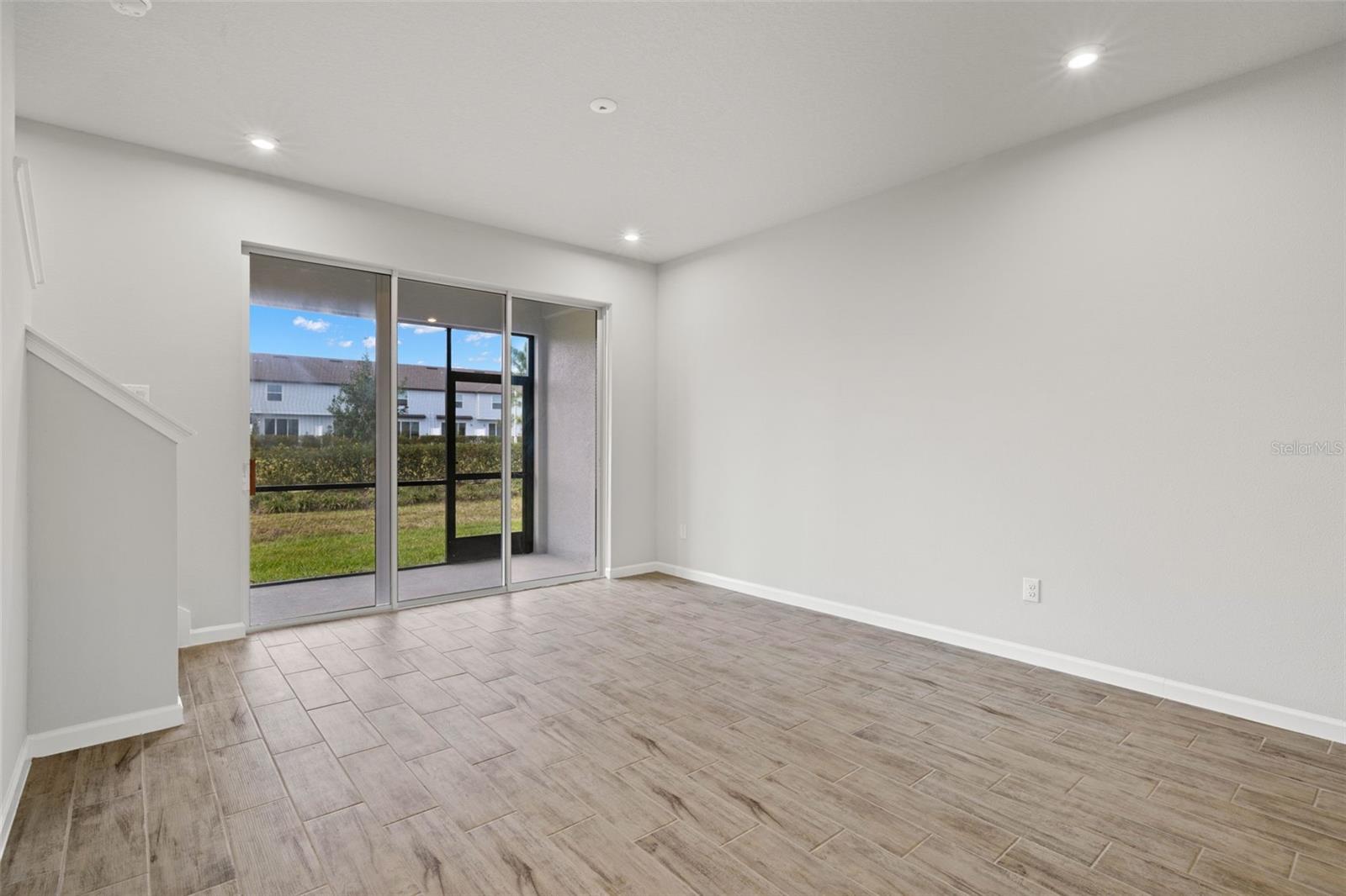 5489 BROOKLET WOODS DR