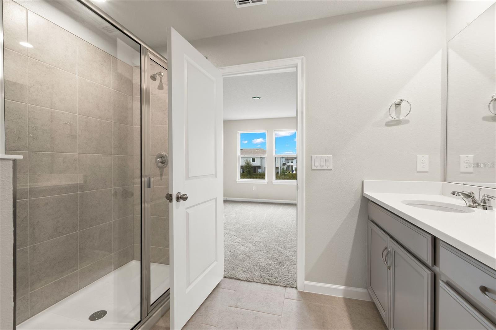 5489 BROOKLET WOODS DR