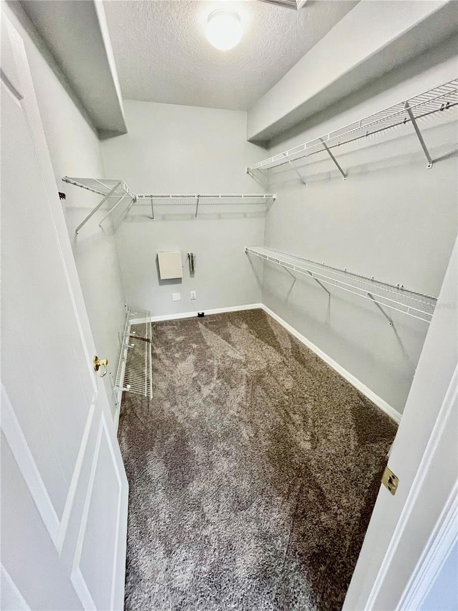 19022 FISHERMANS BEND DR