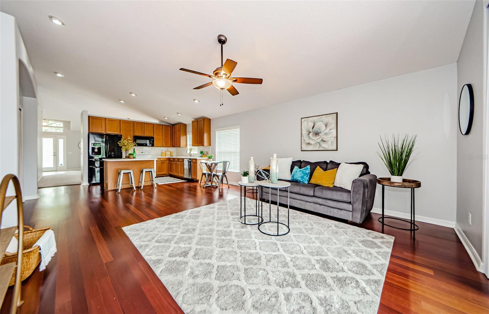 19022 FISHERMANS BEND DR