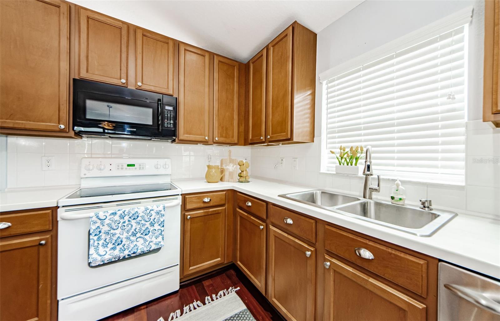 19022 FISHERMANS BEND DR