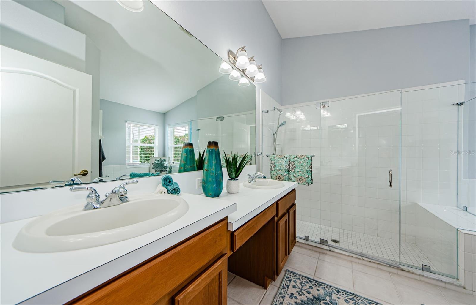 19022 FISHERMANS BEND DR