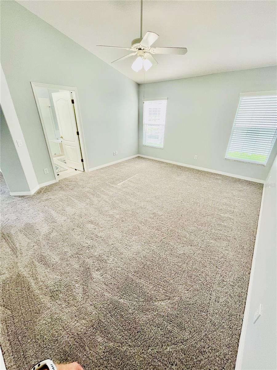 19022 FISHERMANS BEND DR