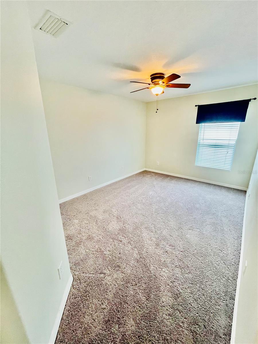 19022 FISHERMANS BEND DR