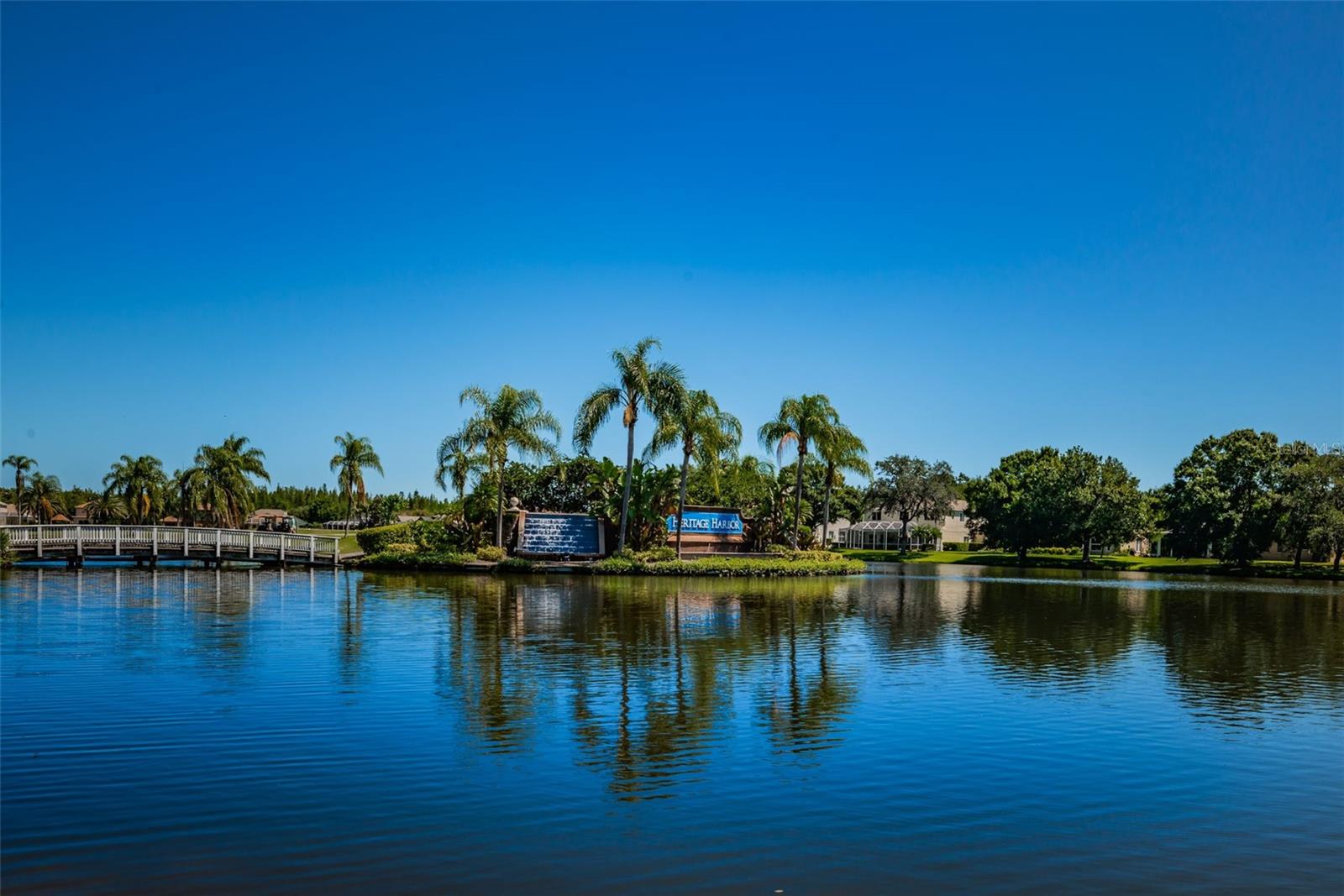 19022 FISHERMANS BEND DR