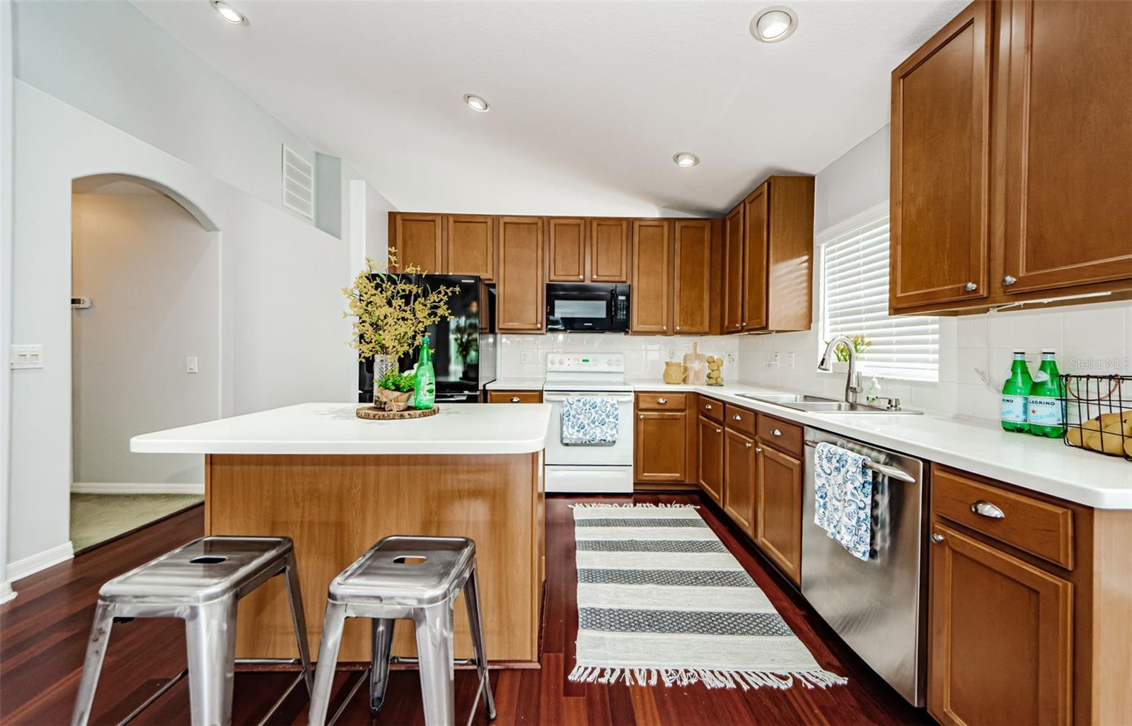 19022 FISHERMANS BEND DR