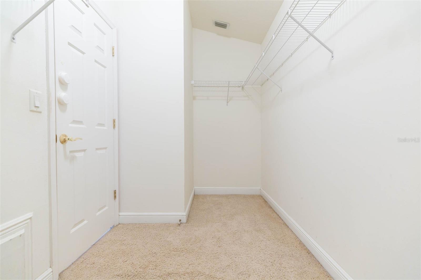 11038 HUCKELBY LN