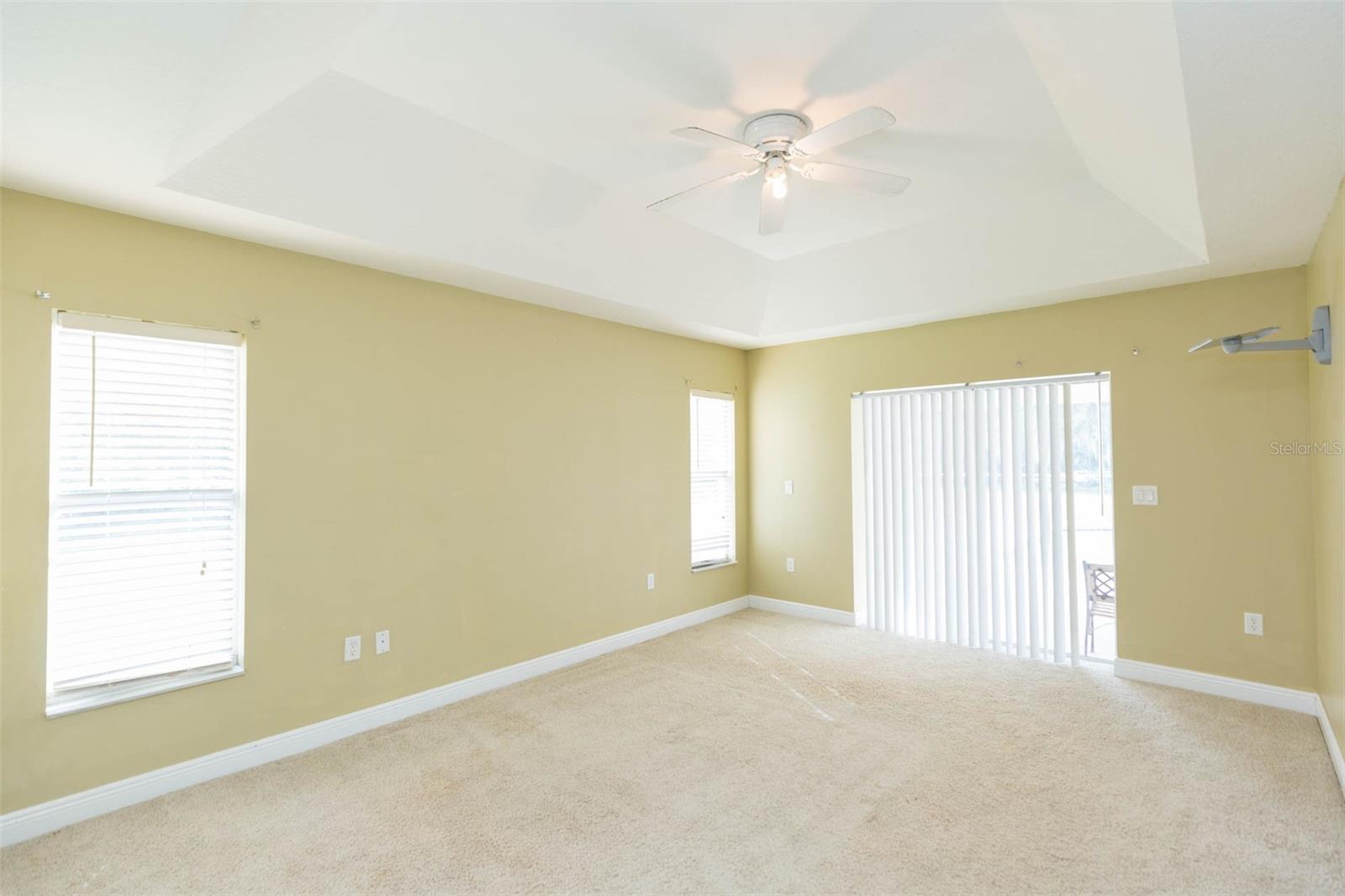 11038 HUCKELBY LN