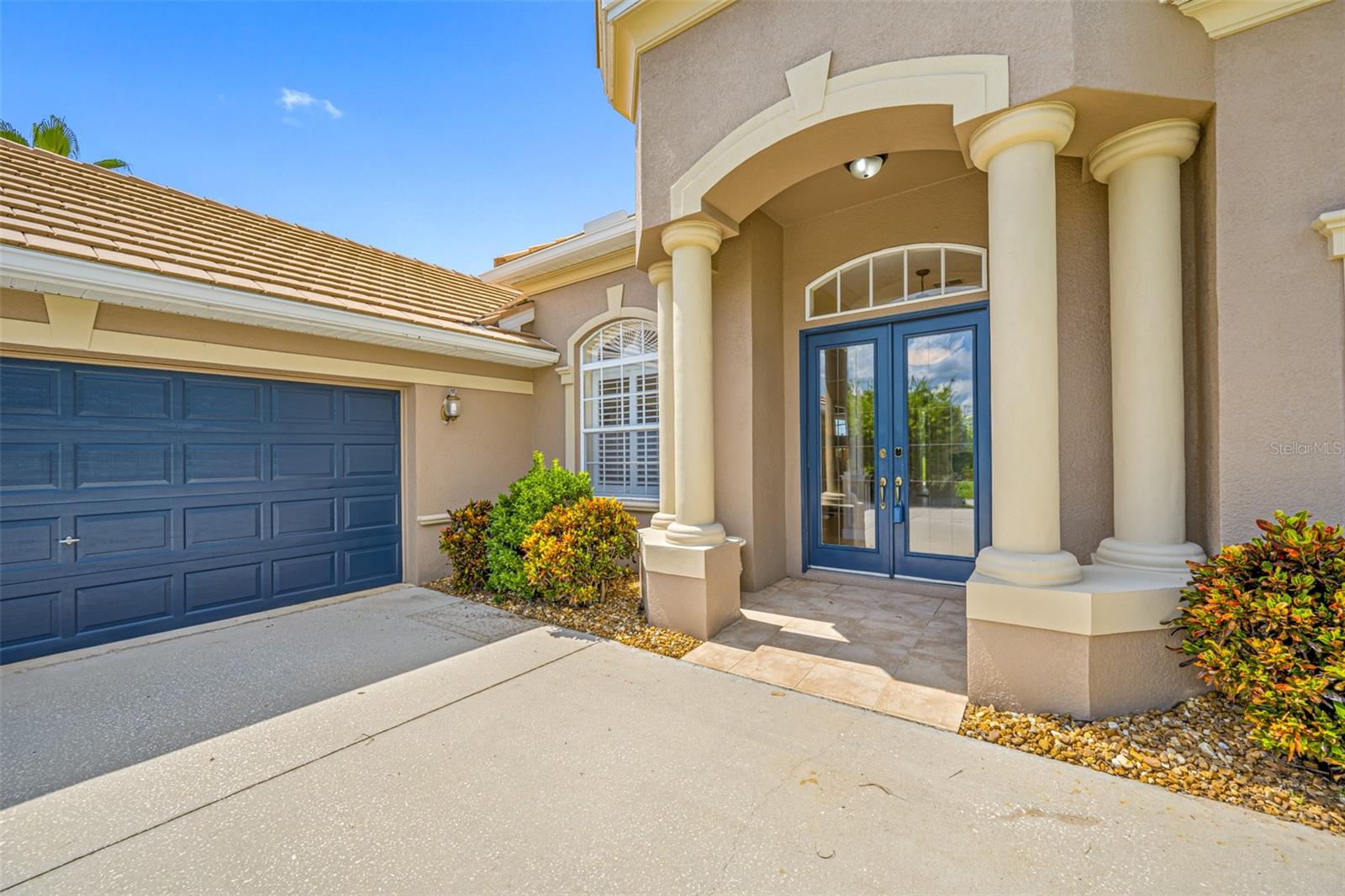 13039 THOROUGHBRED DR