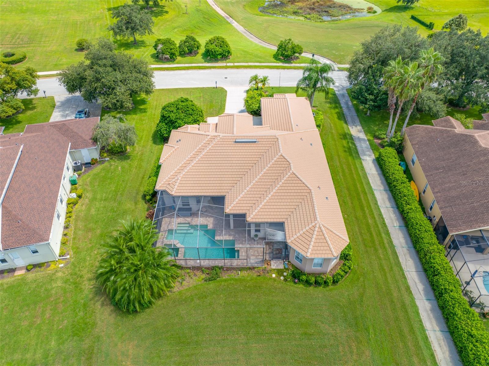 13039 THOROUGHBRED DR