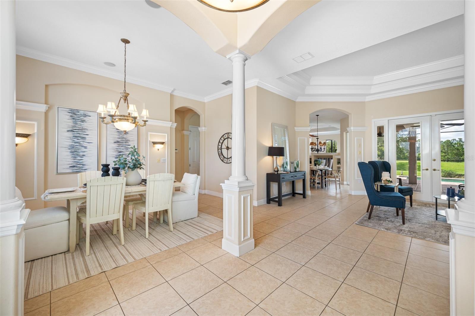 13039 THOROUGHBRED DR