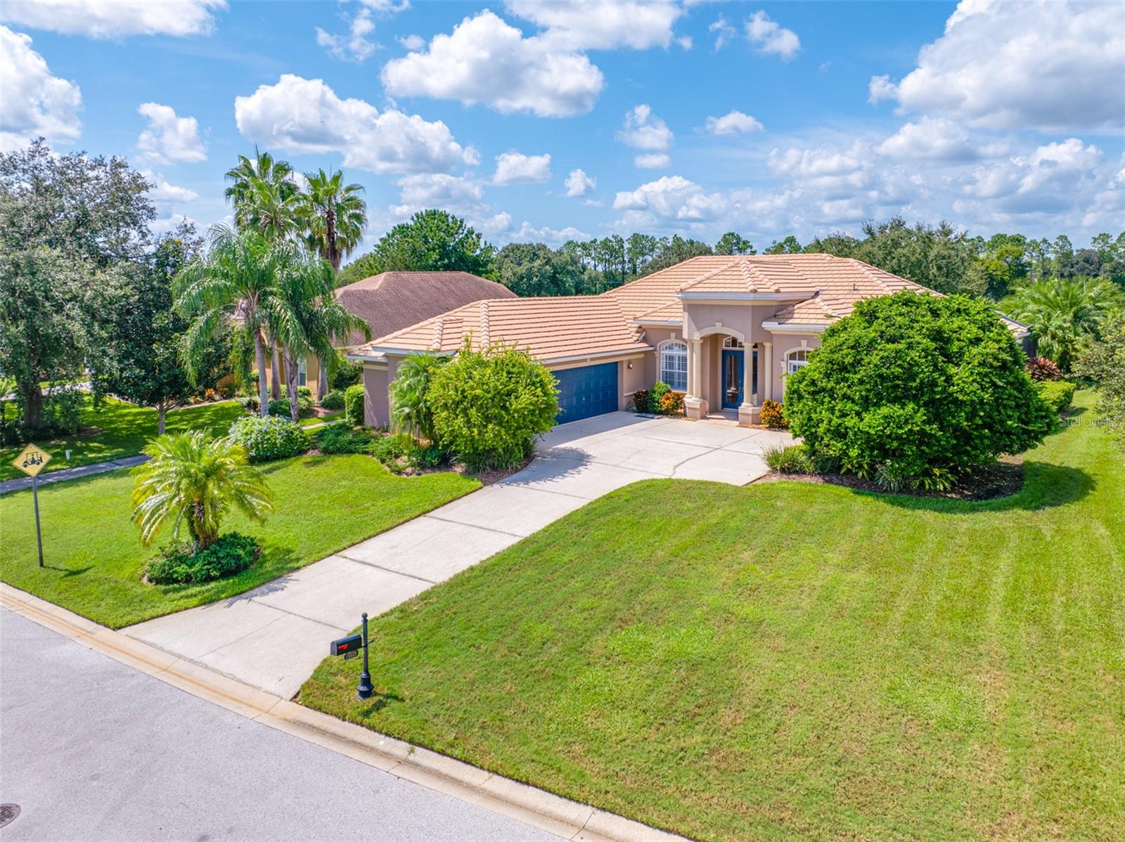 13039 THOROUGHBRED DR