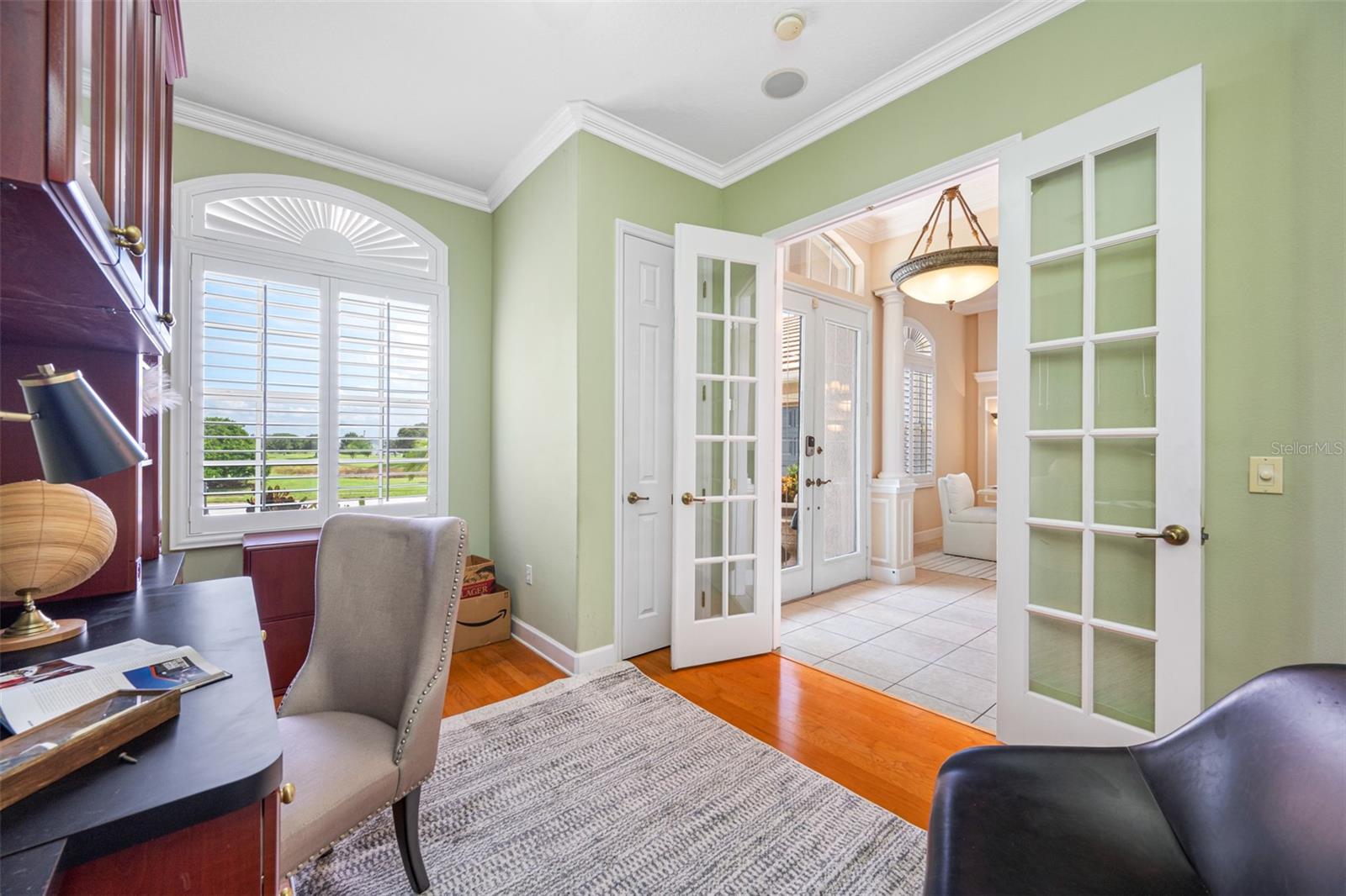 13039 THOROUGHBRED DR