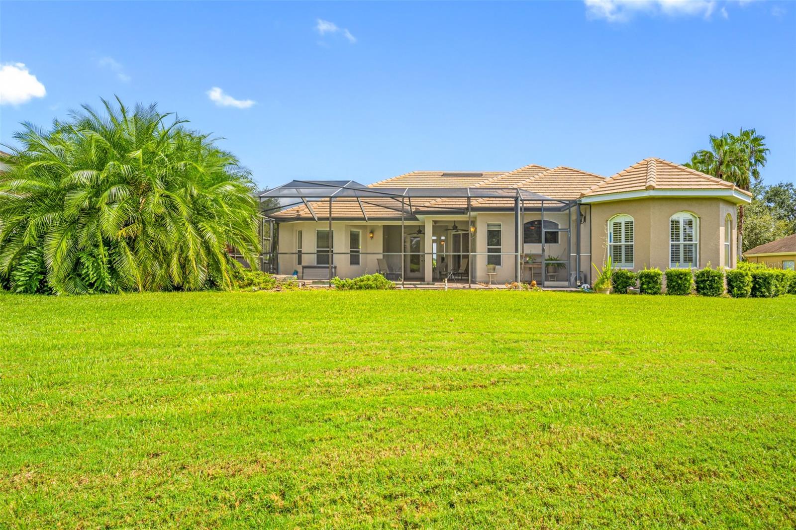 13039 THOROUGHBRED DR