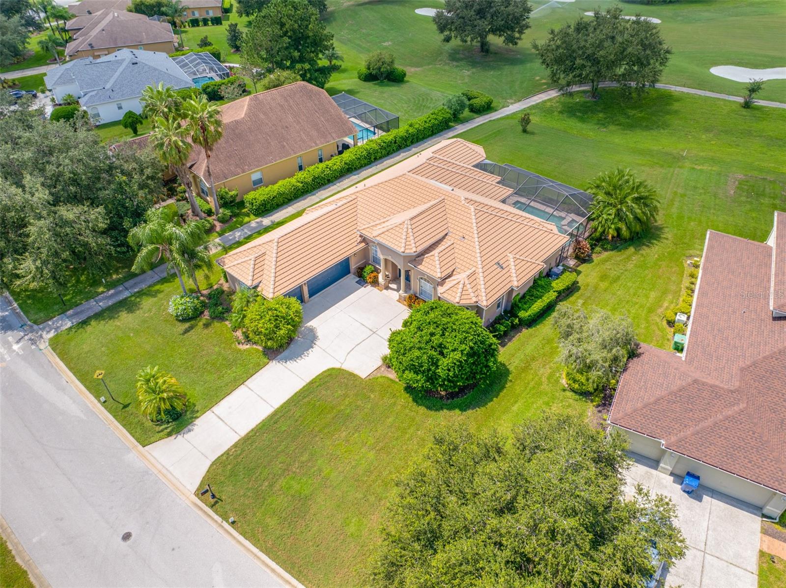 13039 THOROUGHBRED DR