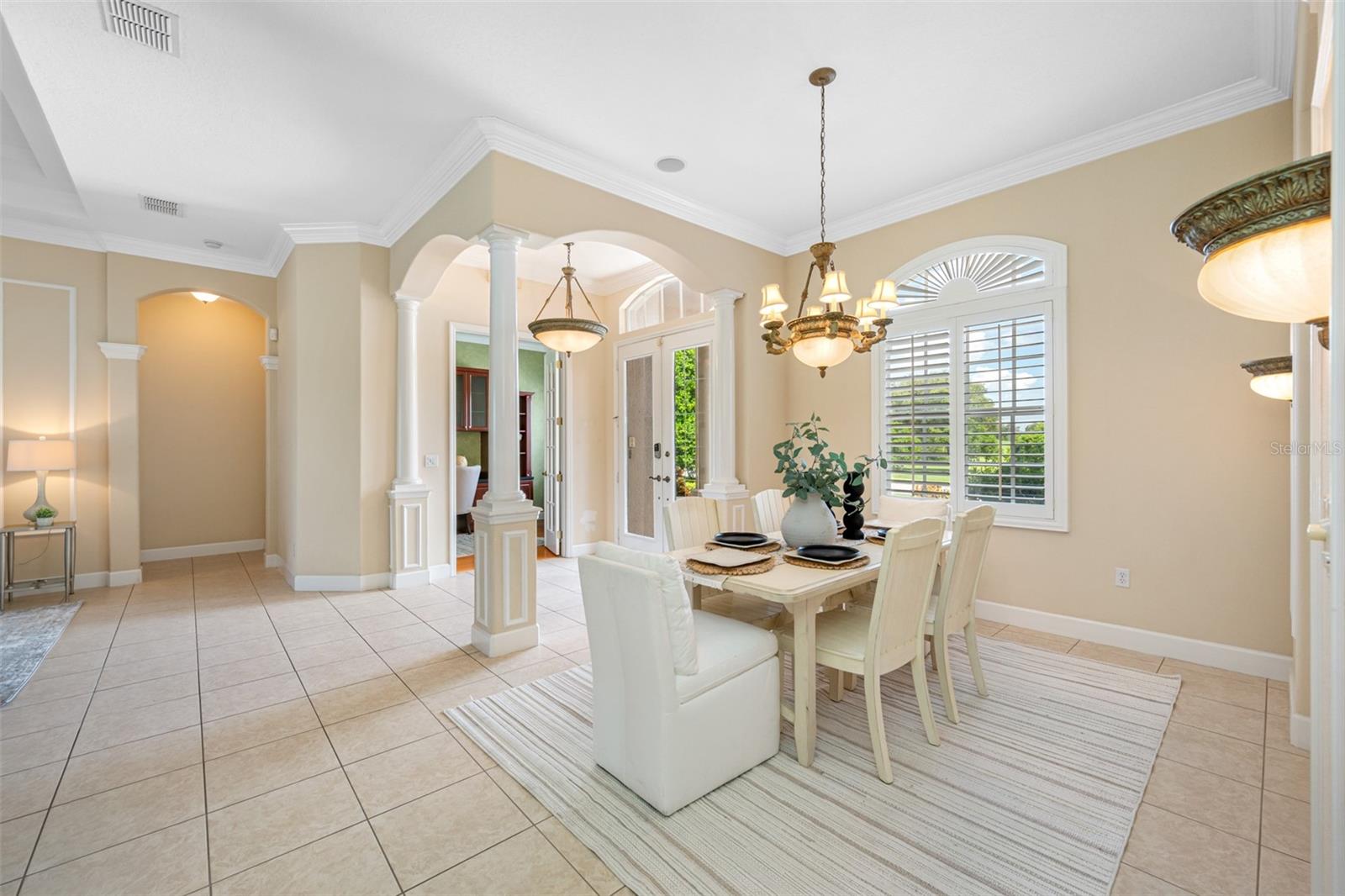 13039 THOROUGHBRED DR