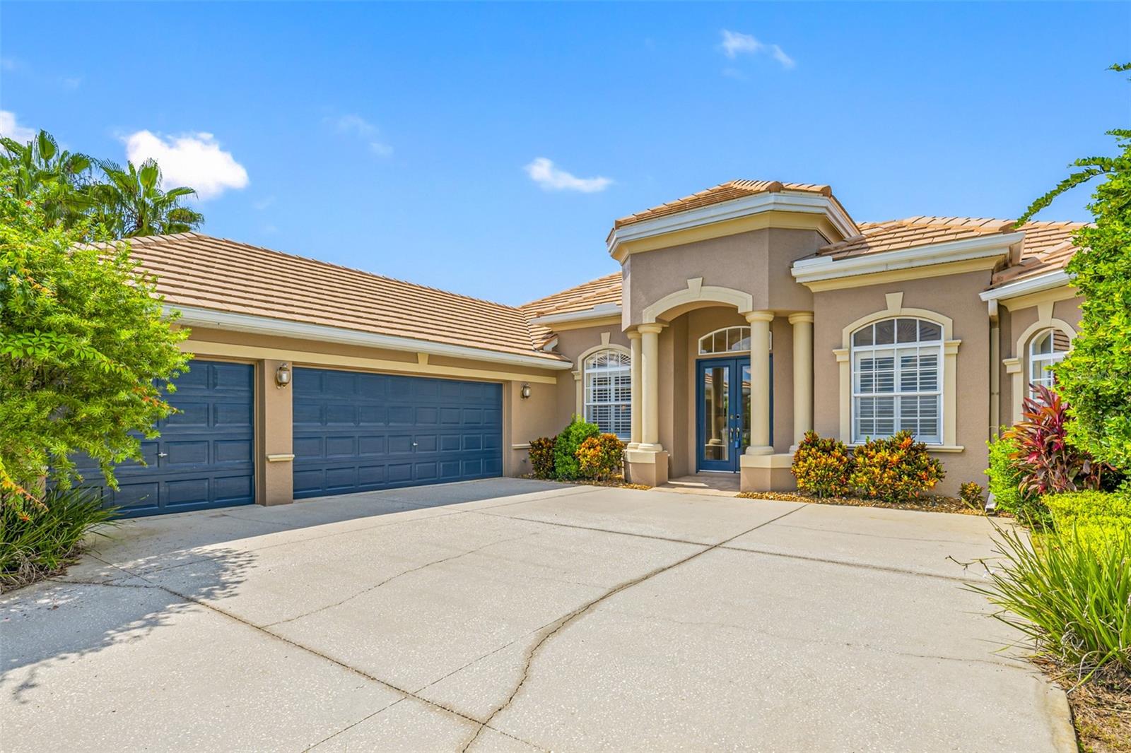 13039 THOROUGHBRED DR