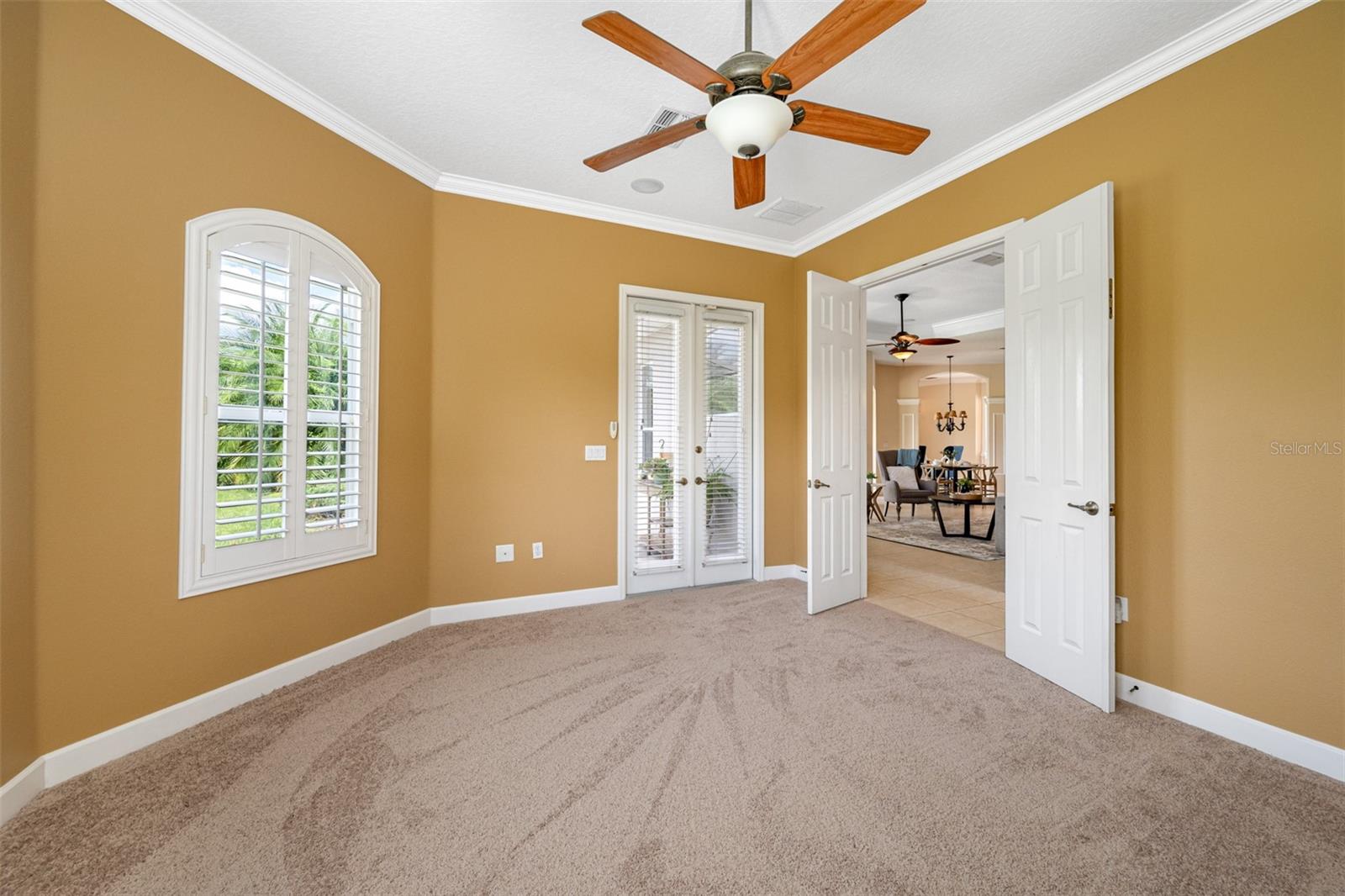 13039 THOROUGHBRED DR