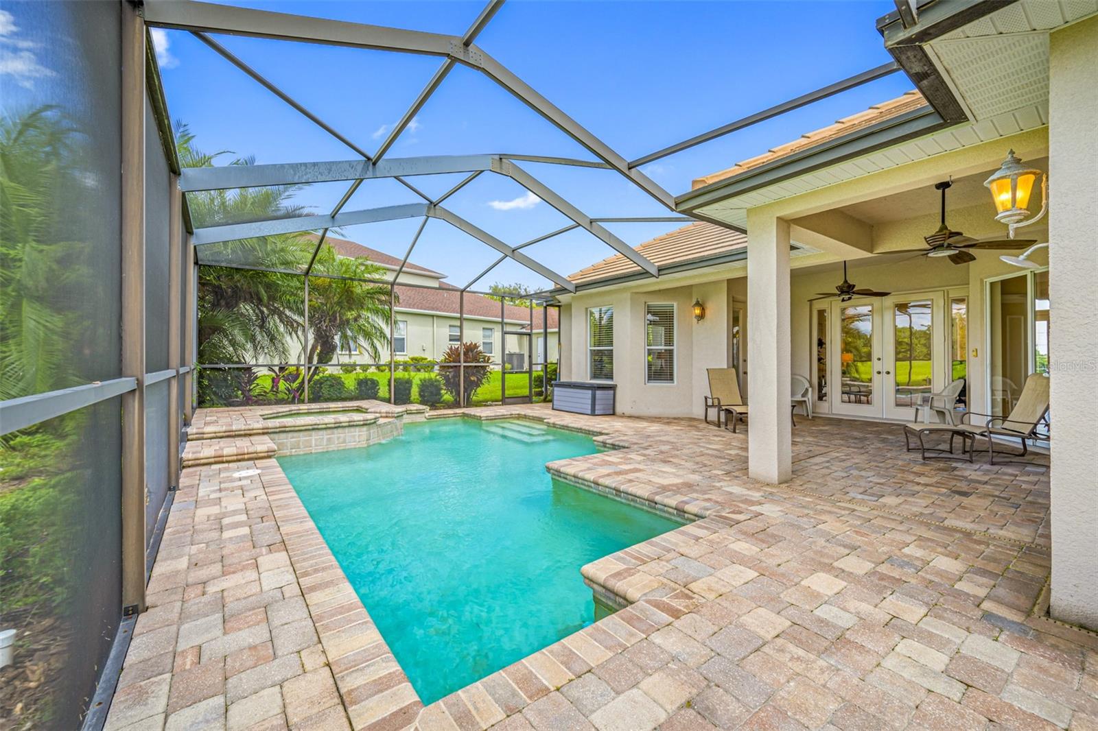 13039 THOROUGHBRED DR