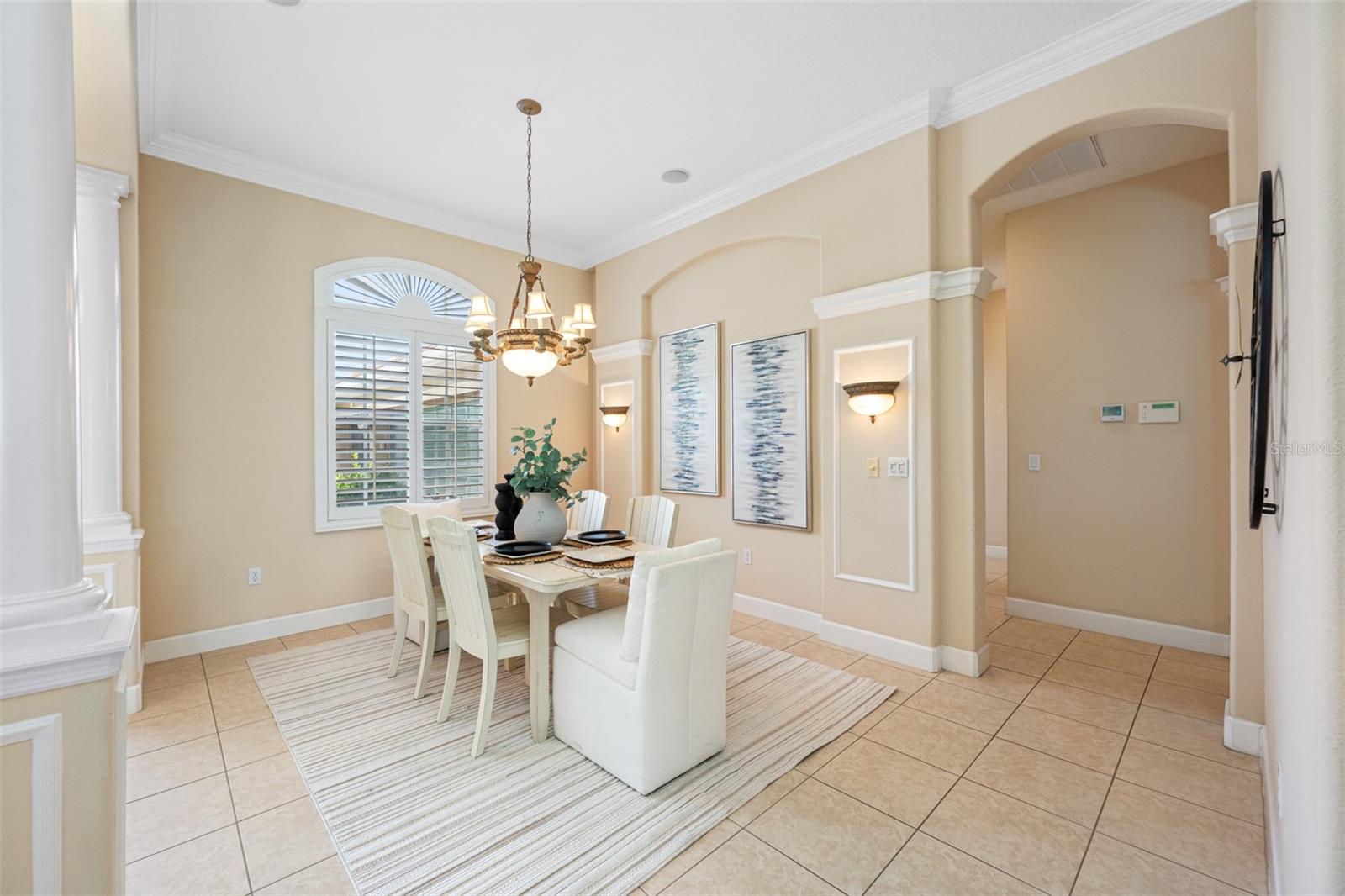 13039 THOROUGHBRED DR