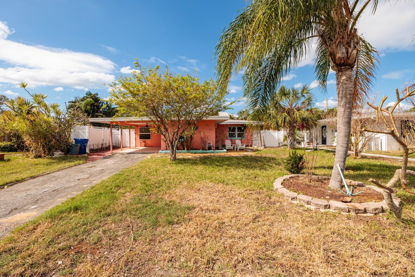 2460 TRADEWINDS DR