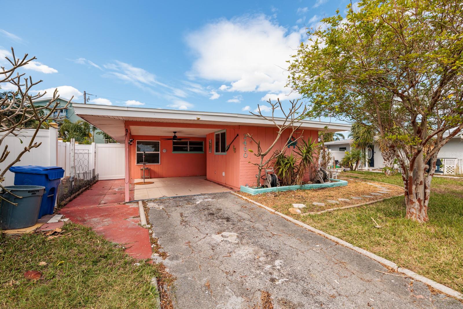 2460 TRADEWINDS DR