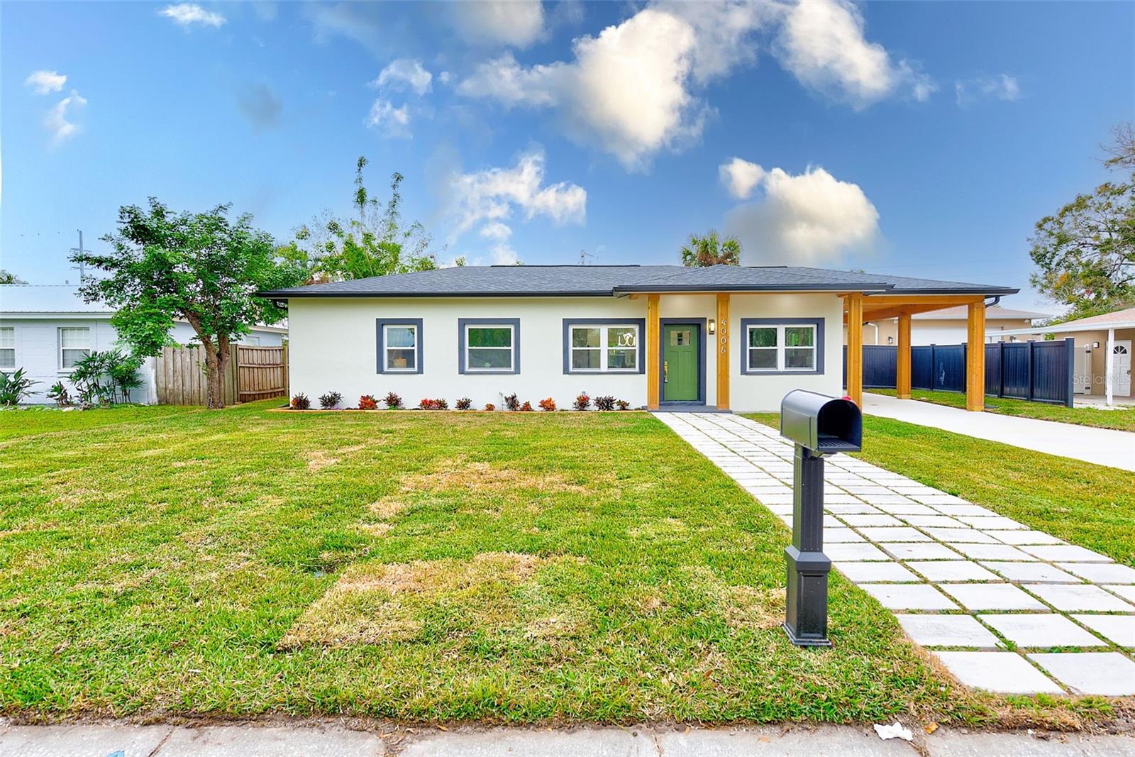 4008 W LEILA AVE