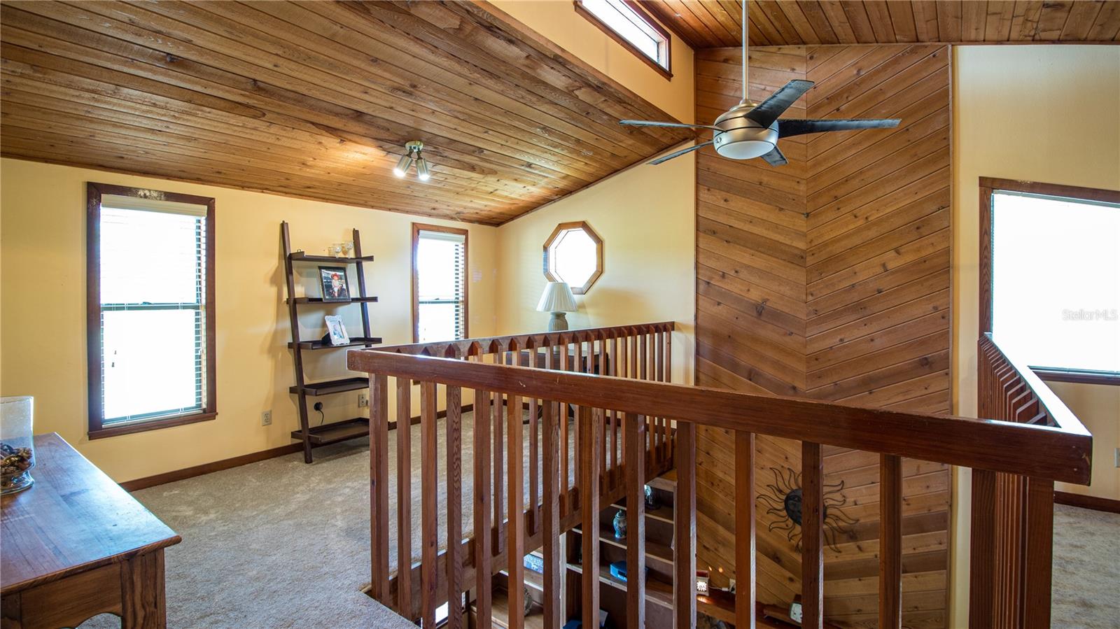 1691 RIDGE TOP DR