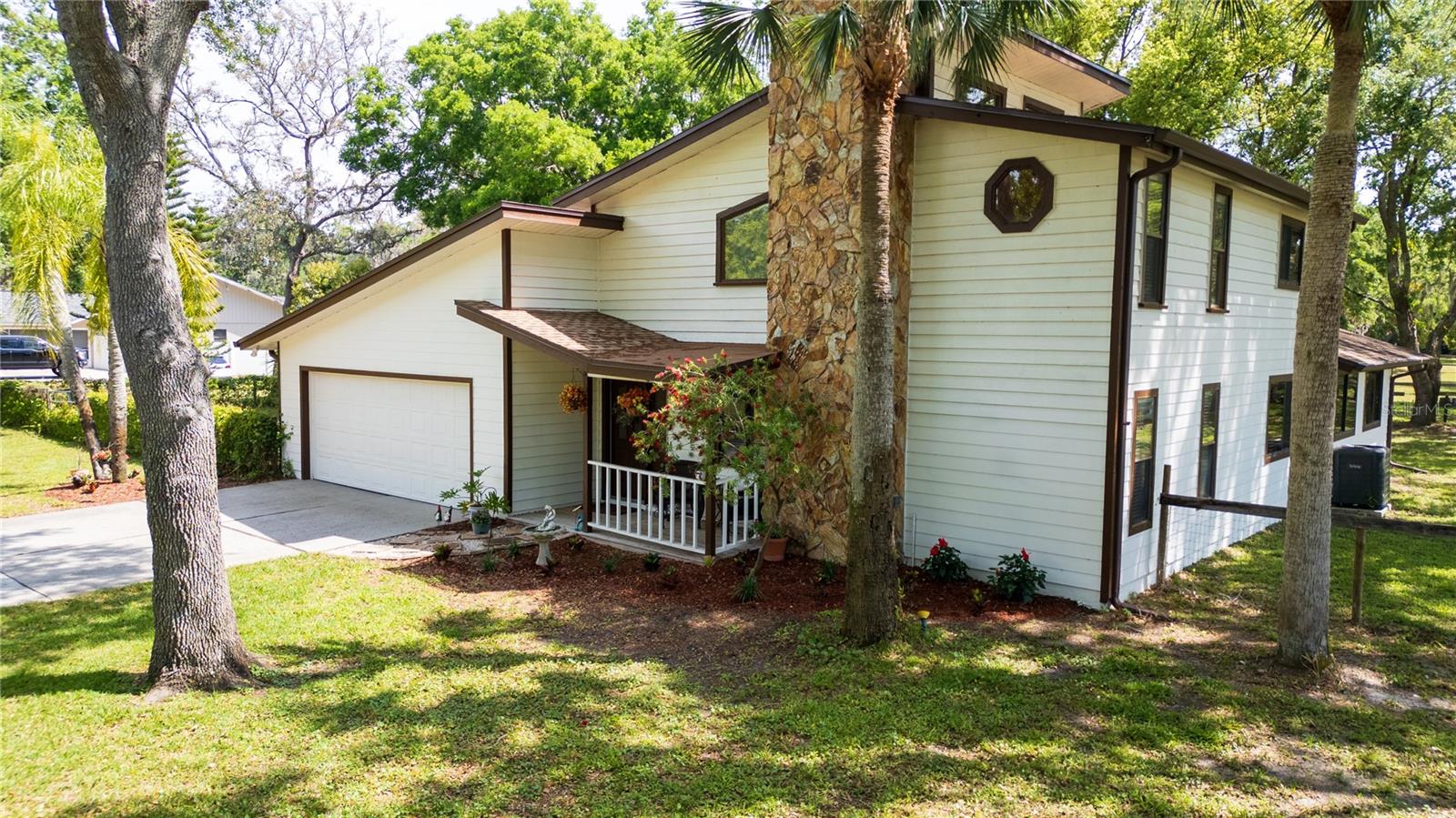 1691 RIDGE TOP DR