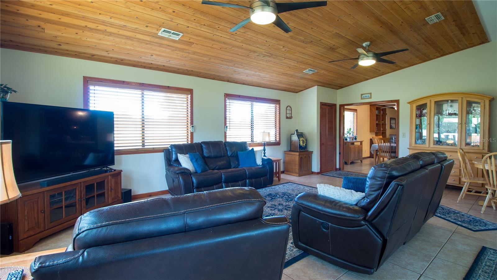 1691 RIDGE TOP DR