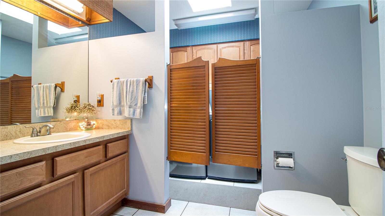 1691 RIDGE TOP DR