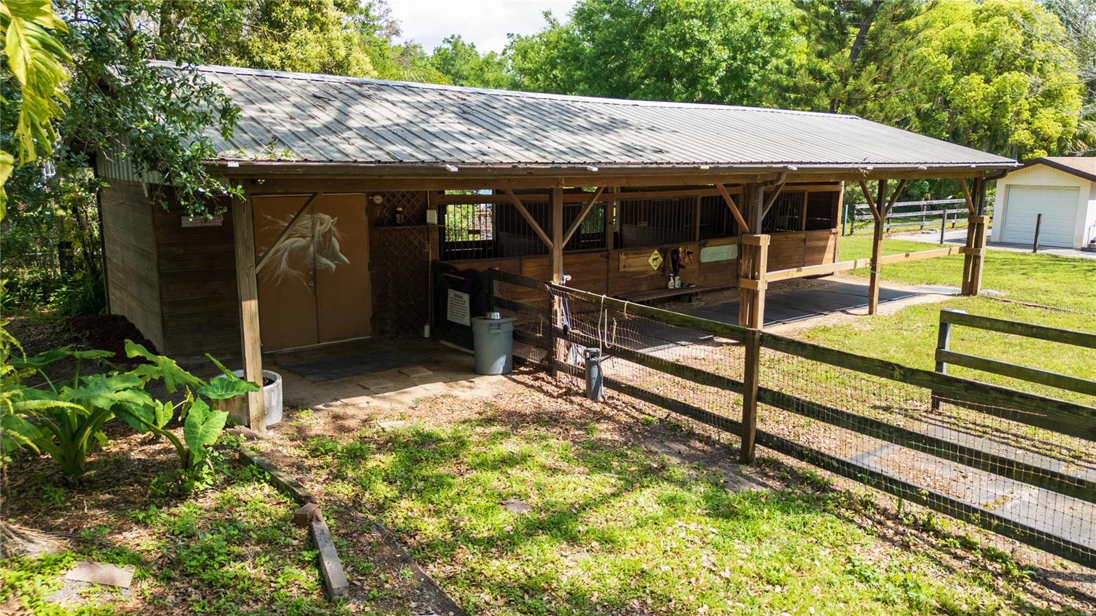 1691 RIDGE TOP DR