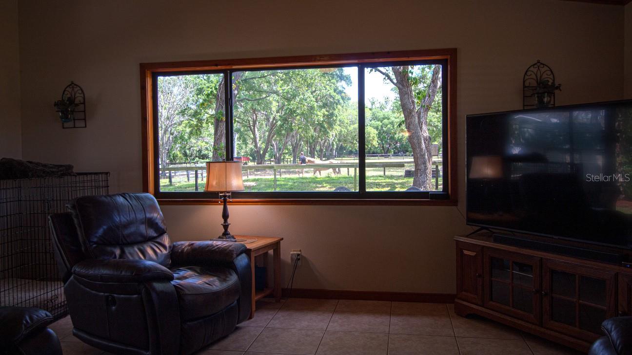 1691 RIDGE TOP DR