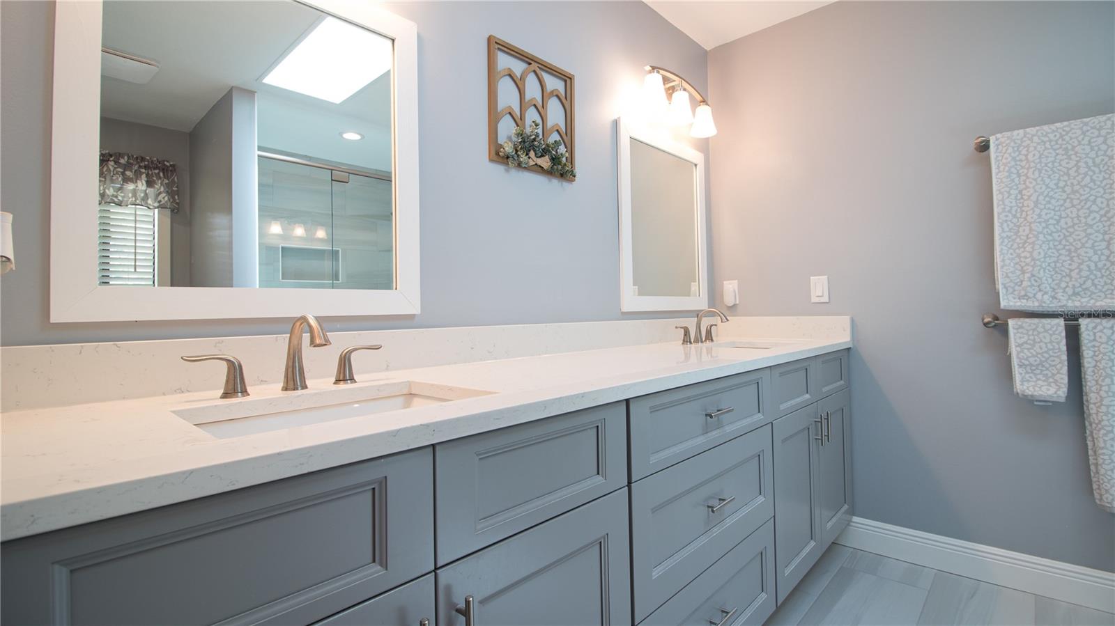 1691 RIDGE TOP DR