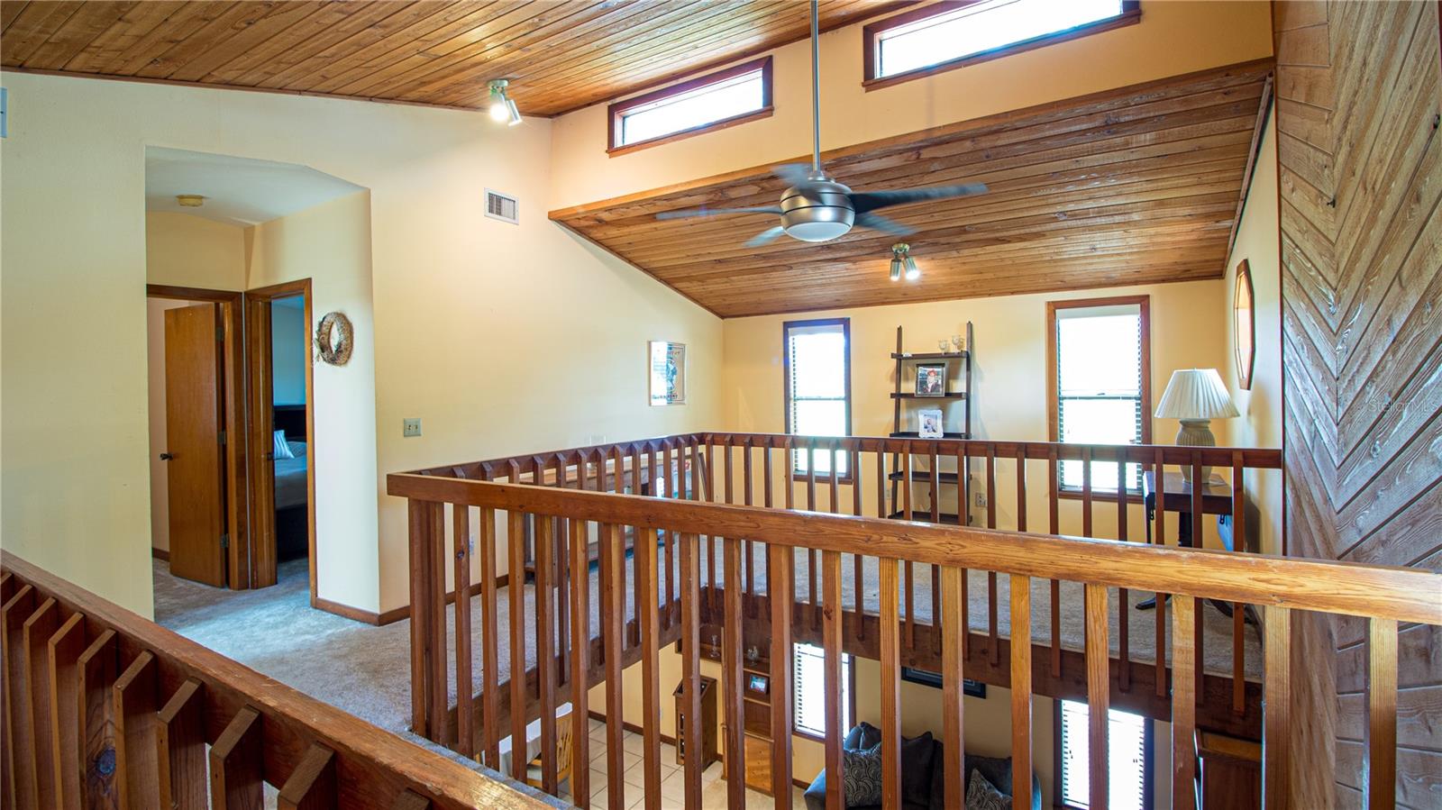 1691 RIDGE TOP DR