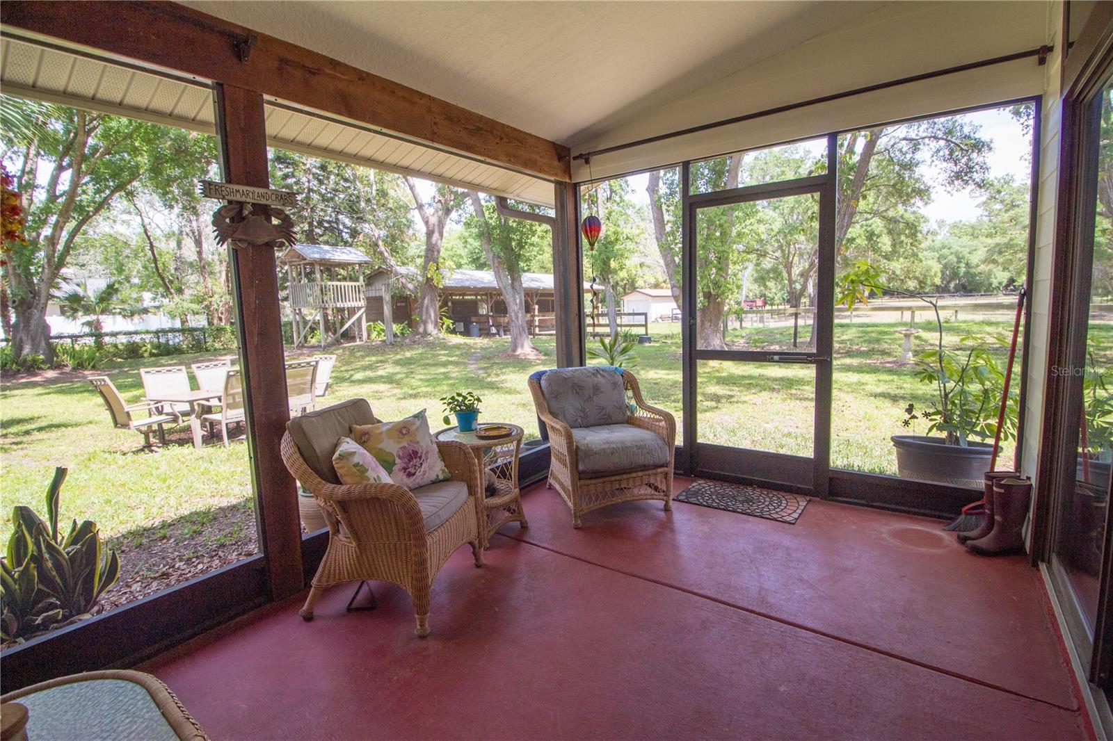 1691 RIDGE TOP DR