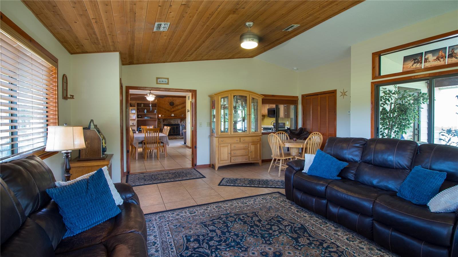 1691 RIDGE TOP DR