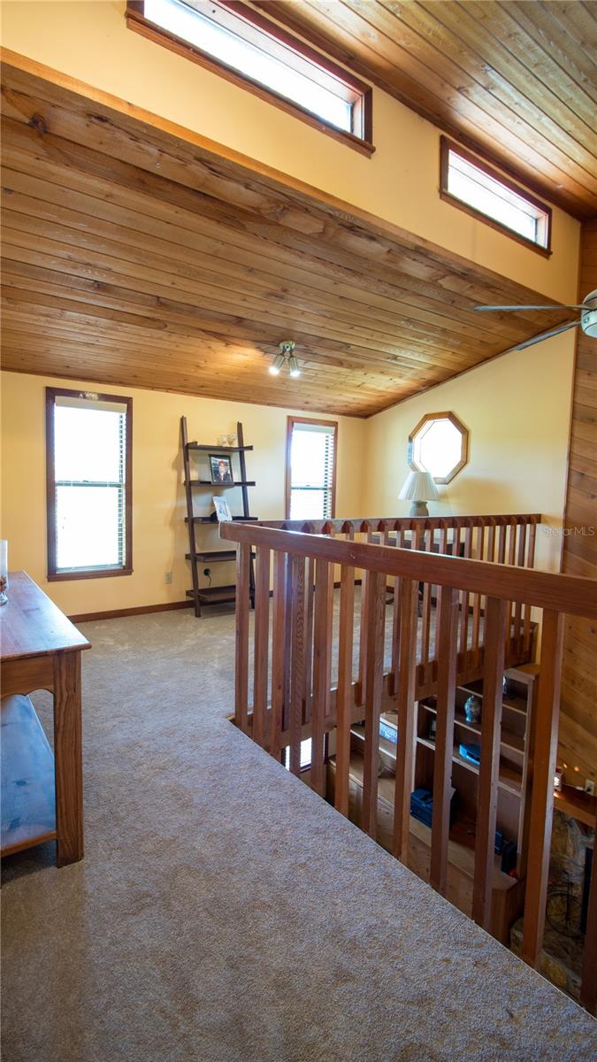 1691 RIDGE TOP DR