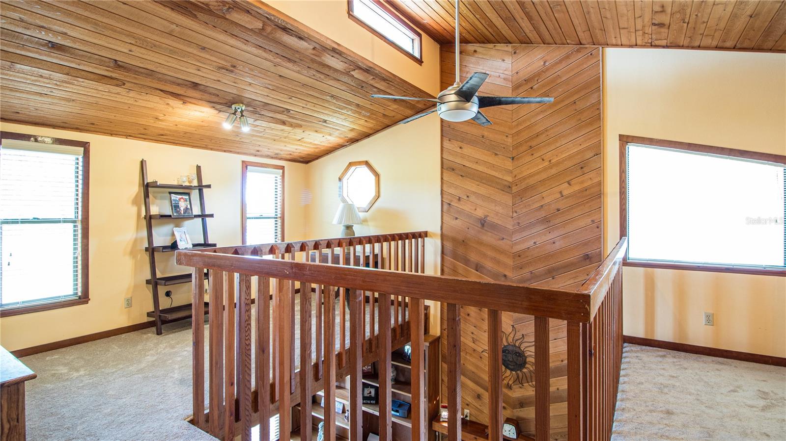 1691 RIDGE TOP DR