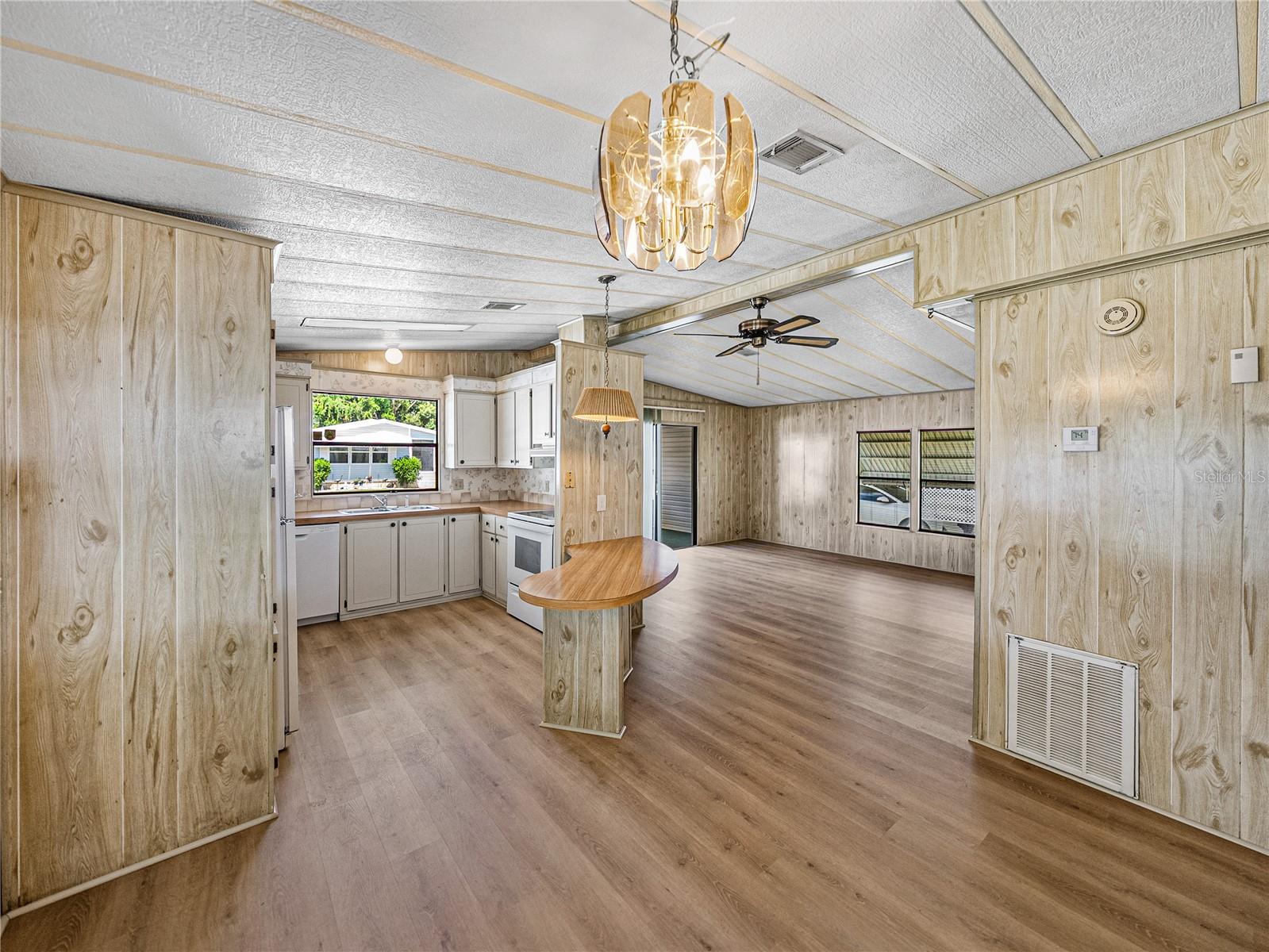 35106 MCCULLOUGHS LEAP