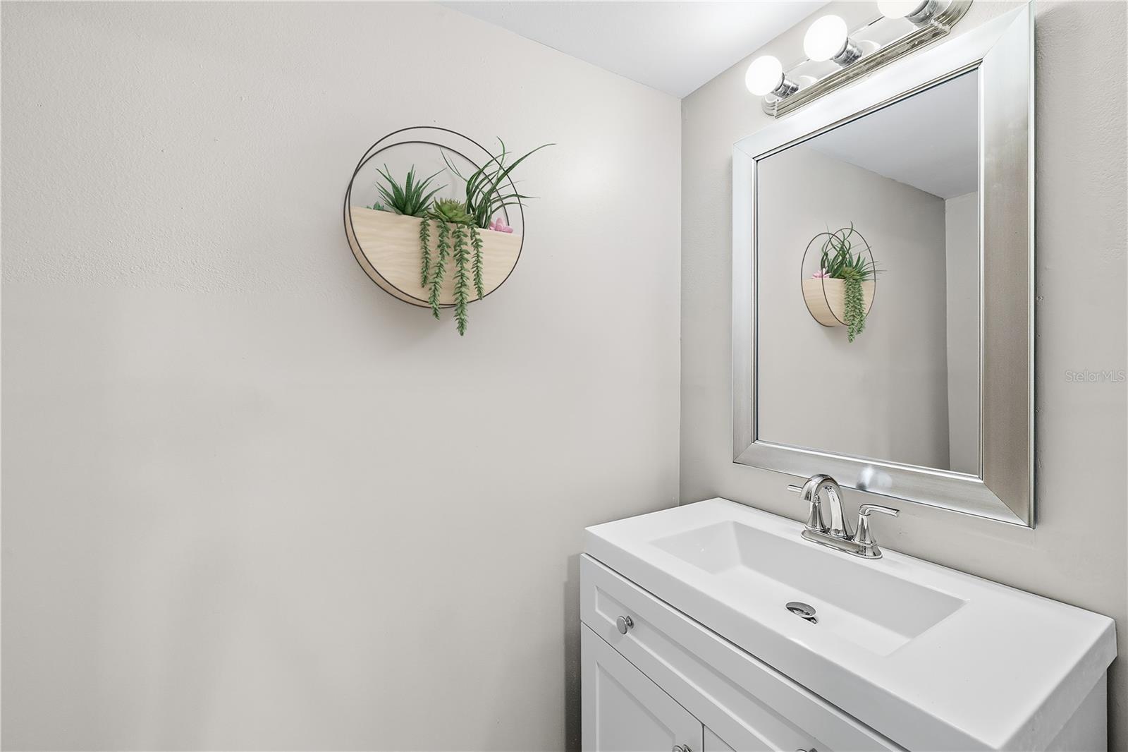 8815 BAY POINTE DR #106