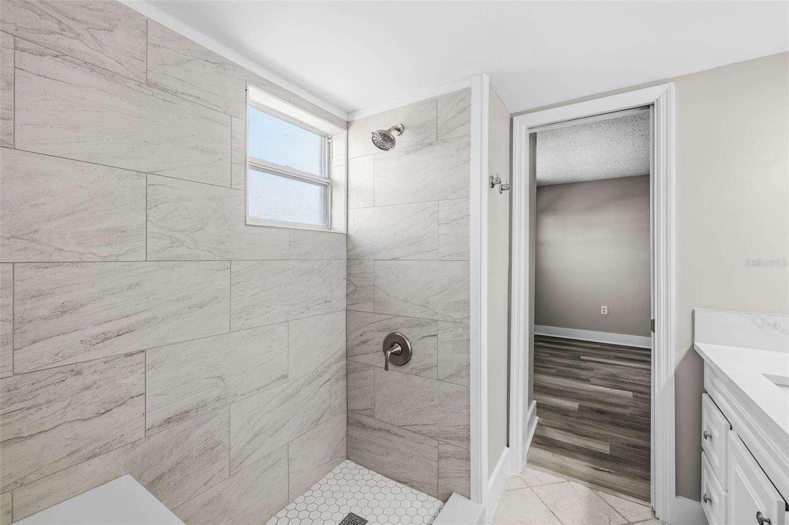 8815 BAY POINTE DR #106