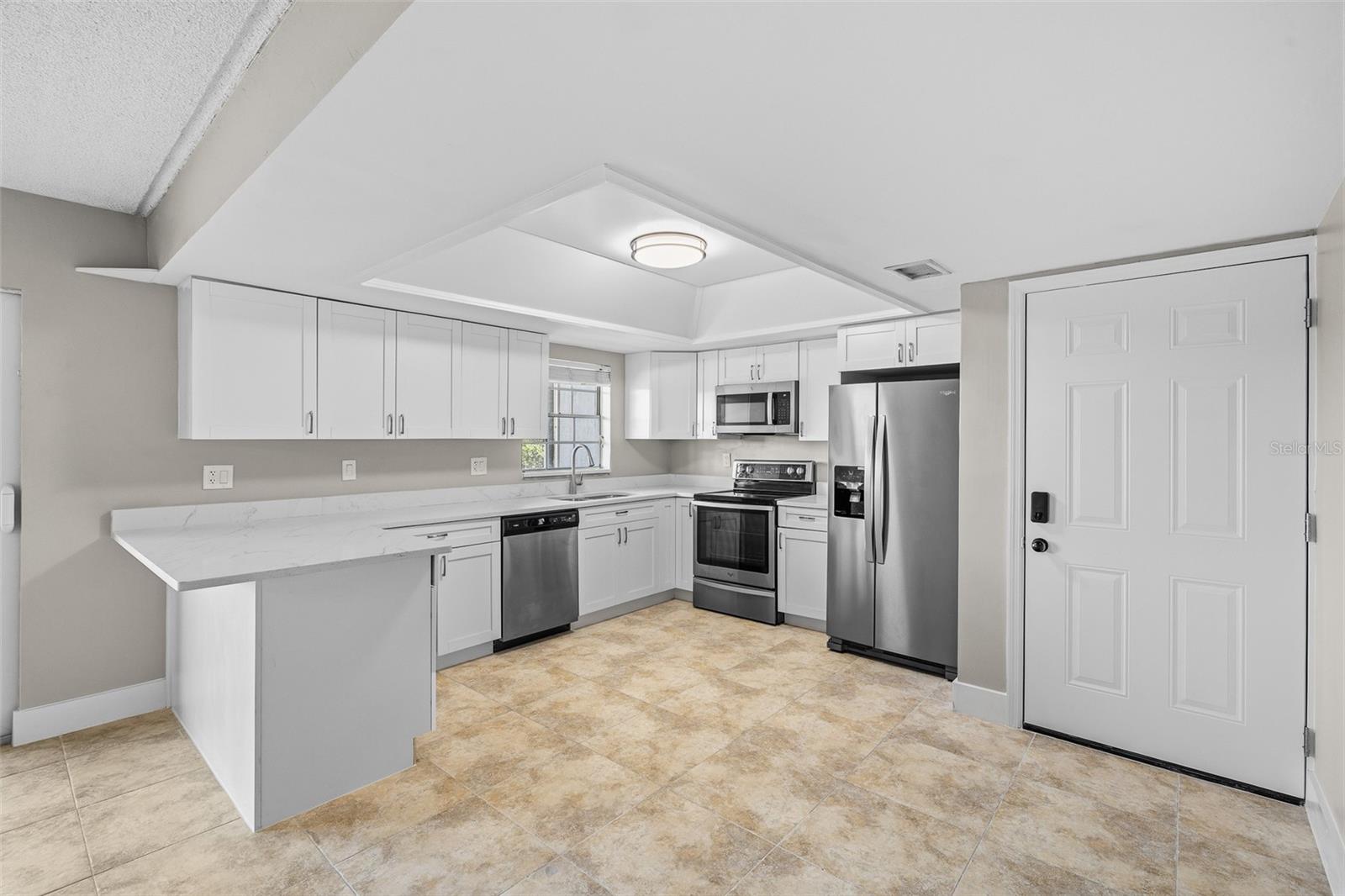 8815 BAY POINTE DR #106